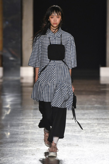 Fotoservizio/SS 2020/WOMEN/SFILATA/ALEXANDRA MOURA/DP2/1