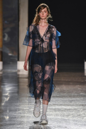 Fotoservizio/SS 2020/WOMEN/SFILATA/ALEXANDRA MOURA/DP2/16