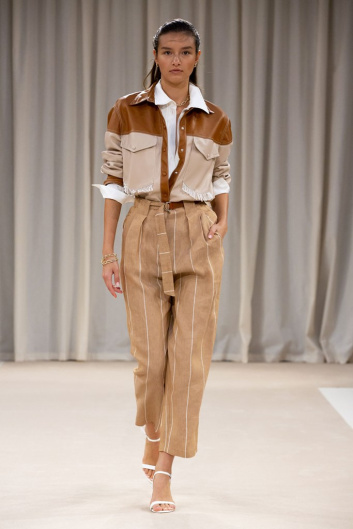 Fotoservizio/SS 2020/WOMEN/PRESENTAZIONE/BEATRICE B/DP2/18