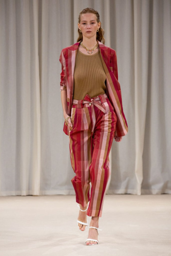 Fotoservizio/SS 2020/WOMEN/PRESENTAZIONE/BEATRICE B/DP2/22