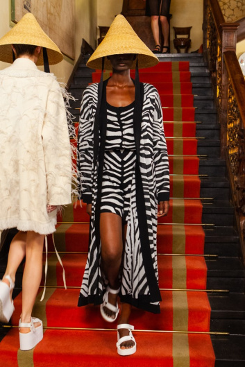 Fotoservizio/SS 2020/WOMEN/PRESENTAZIONE/ALANUI/DP2/5