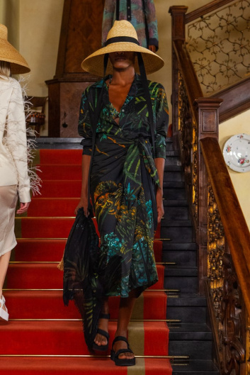 Fotoservizio/SS 2020/WOMEN/PRESENTAZIONE/ALANUI/DP2/8