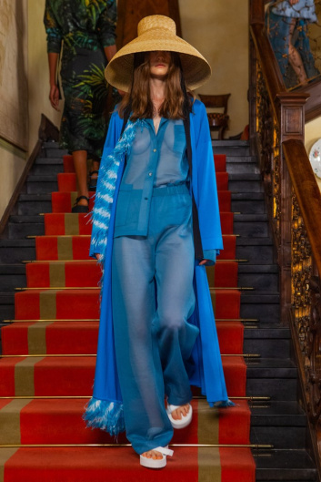 Fotoservizio/SS 2020/WOMEN/PRESENTAZIONE/ALANUI/DP2/16