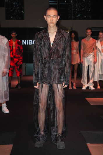 Fotoservizio/SS 2020/WOMEN/PRESENTAZIONE/DANIELE NIBOLI/DP2/13