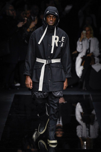 Fotoservizio/FW 20-21/MEN/SFILATA/EMPORIO ARMANI/DP2/16