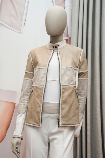 Fotoservizio/SS 2016/WOMEN/CALLENS/DP2/11