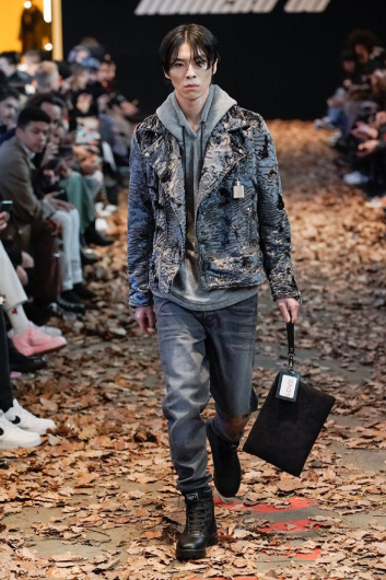 Fotoservizio/FW 20-21/MEN/SFILATA/NUMERO 00/DP2/7