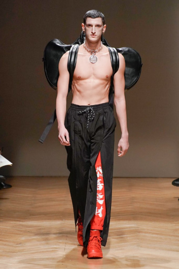 Fotoservizio/FW 20-21/MEN/SFILATA/RESHAKE/DP2/2