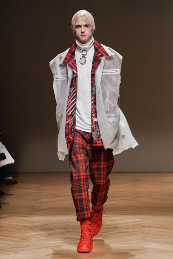 Fotoservizio/FW 20-21/MEN/SFILATA/RESHAKE/DP2/3
