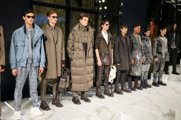 Fotoservizio/FW 20-21/MEN/PRESENTAZIONE/KBHONG/DP2/1