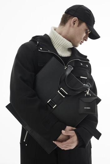 Fotoservizio/FW 21-22/MEN/SFILATA/LES HOMMES/DP2/21