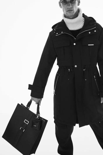 Fotoservizio/FW 21-22/MEN/SFILATA/LES HOMMES/DP2/22