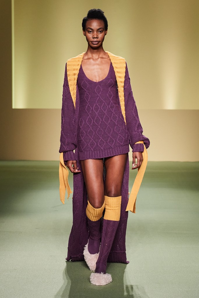 Fotoservizio/FW 21-22/WOMEN/SFILATA/WE ARE MADE IN ITALY (BLACK LIVES MATTER IN ITALIAN FASHION - COLLECTIVE)/DP2/4