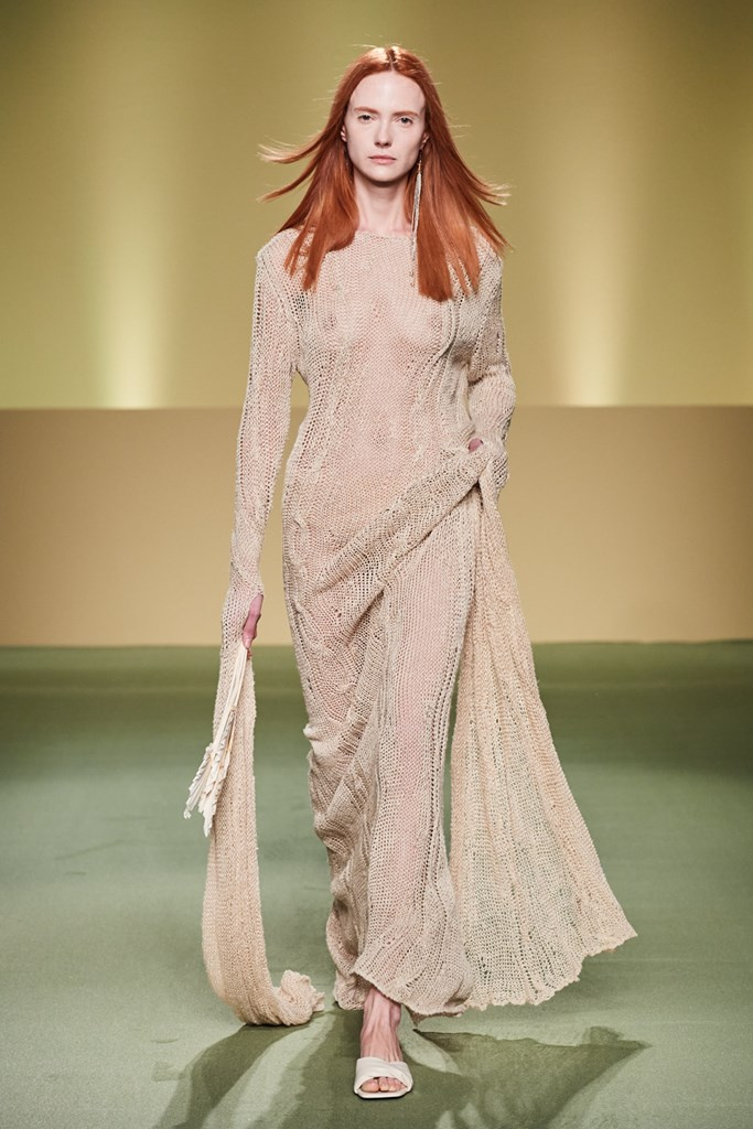 Fotoservizio/FW 21-22/WOMEN/SFILATA/WE ARE MADE IN ITALY (BLACK LIVES MATTER IN ITALIAN FASHION - COLLECTIVE)/DP2/5