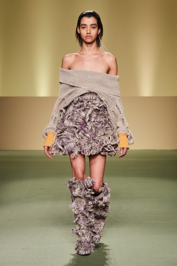 Fotoservizio/FW 21-22/WOMEN/SFILATA/WE ARE MADE IN ITALY (BLACK LIVES MATTER IN ITALIAN FASHION - COLLECTIVE)/DP2/0