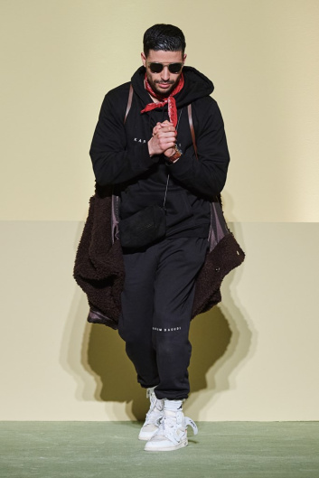 Fotoservizio/FW 21-22/WOMEN/SFILATA/WE ARE MADE IN ITALY (BLACK LIVES MATTER IN ITALIAN FASHION - COLLECTIVE)/DP2/27