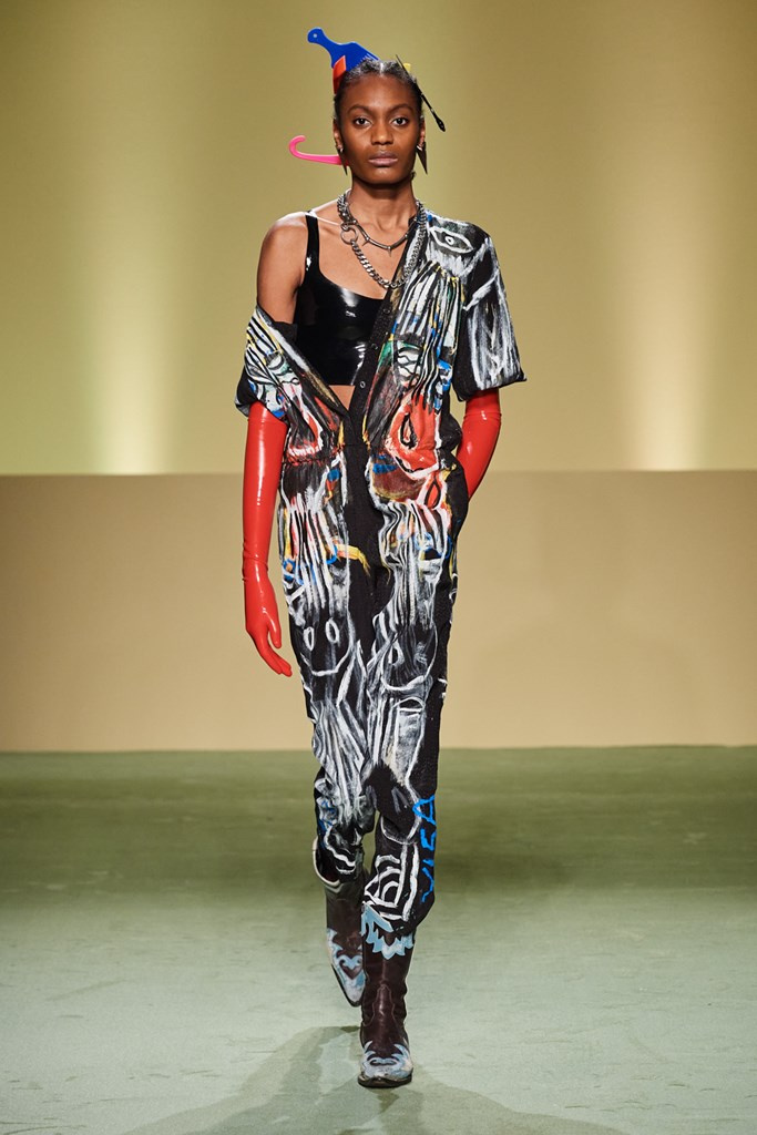 Fotoservizio/FW 21-22/WOMEN/SFILATA/WE ARE MADE IN ITALY (BLACK LIVES MATTER IN ITALIAN FASHION - COLLECTIVE)/DP2/33