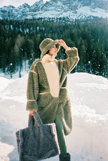 Fotoservizio/FW 21-22/WOMEN/PRESENTAZIONE/OOF WEAR/DP2/2