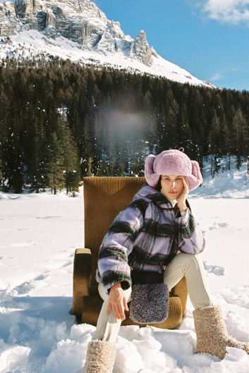 Fotoservizio/FW 21-22/WOMEN/PRESENTAZIONE/OOF WEAR/DP2/12