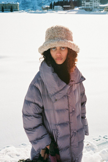 Fotoservizio/FW 21-22/WOMEN/PRESENTAZIONE/OOF WEAR/DP2/25