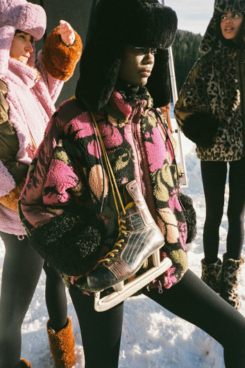 Fotoservizio/FW 21-22/WOMEN/PRESENTAZIONE/OOF WEAR/DP2/19