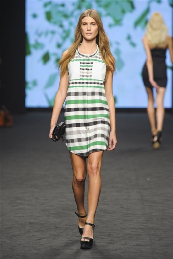 Fotoservizio/SS 2012/WOMEN/C'N'C COSTUME NATIONAL/8