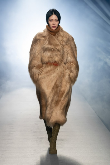 Fotoservizio/FW 21-22/WOMEN/SFILATA/ALBERTA FERRETTI/DP2/15