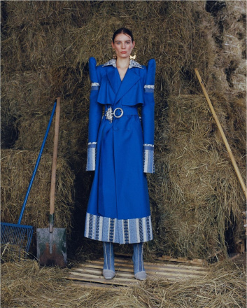 Fotoservizio/FW 21-22/WOMEN/PRESENTAZIONE/SARA WONG/DP2/16