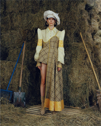 Fotoservizio/FW 21-22/WOMEN/PRESENTAZIONE/SARA WONG/DP2/18