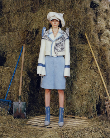 Fotoservizio/FW 21-22/WOMEN/PRESENTAZIONE/SARA WONG/DP2/10