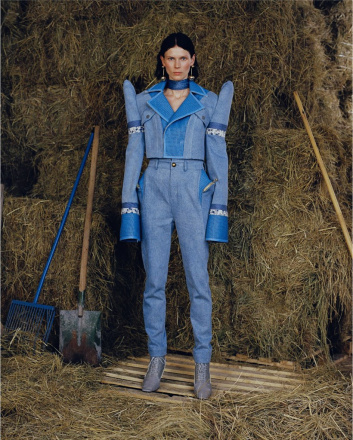 Fotoservizio/FW 21-22/WOMEN/PRESENTAZIONE/SARA WONG/DP2/11
