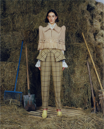 Fotoservizio/FW 21-22/WOMEN/PRESENTAZIONE/SARA WONG/DP2/26