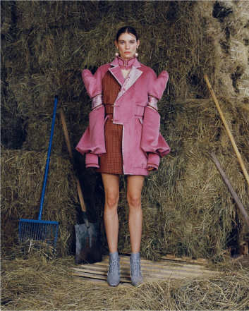 Fotoservizio/FW 21-22/WOMEN/PRESENTAZIONE/SARA WONG/DP2/35