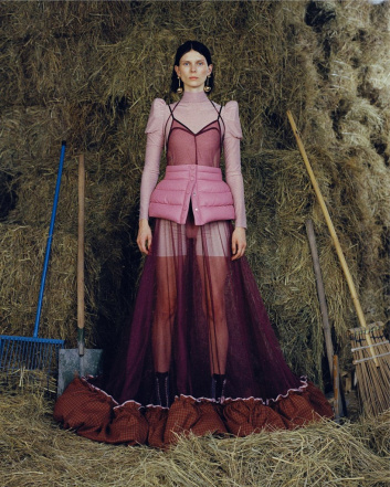 Fotoservizio/FW 21-22/WOMEN/PRESENTAZIONE/SARA WONG/DP2/37