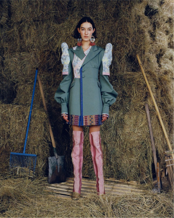 Fotoservizio/FW 21-22/WOMEN/PRESENTAZIONE/SARA WONG/DP2/30