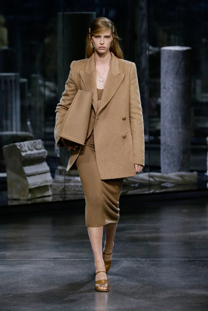 Fotoservizio/FW 21-22/WOMEN/SFILATA/FENDI/DP2/5