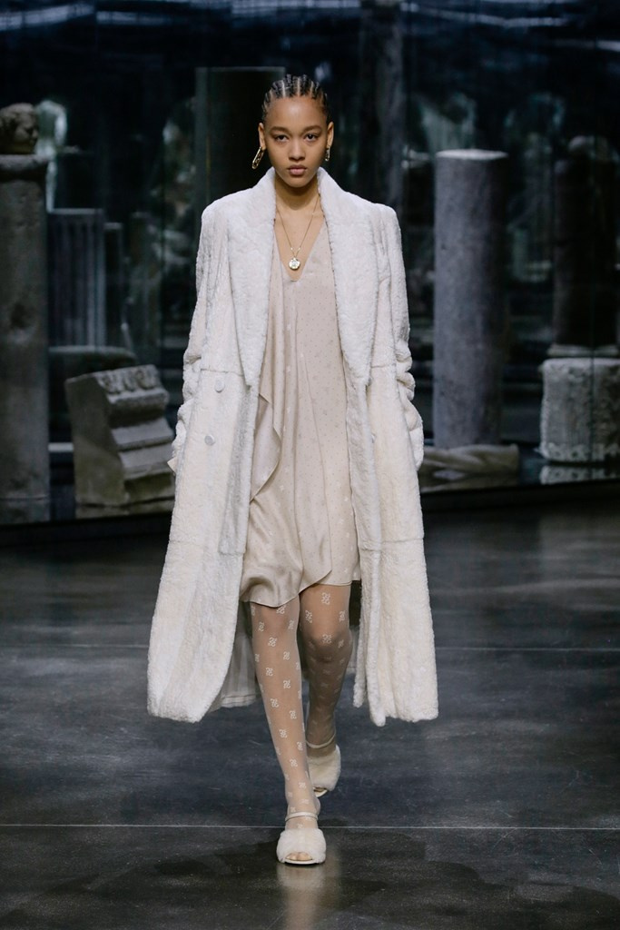 Fotoservizio/FW 21-22/WOMEN/SFILATA/FENDI/DP2/14