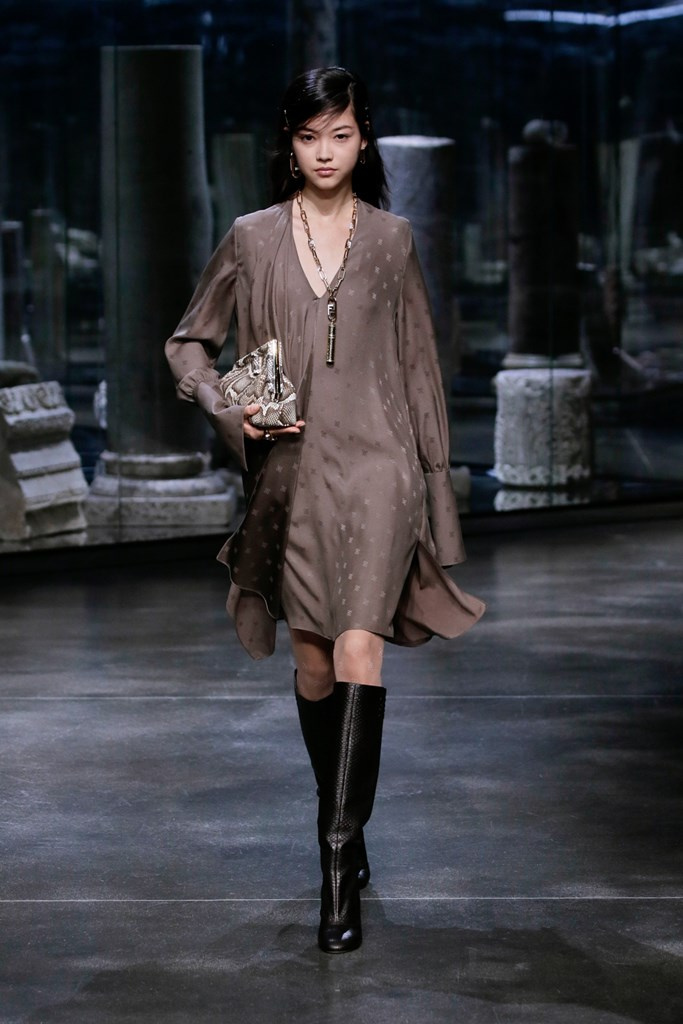 Fotoservizio/FW 21-22/WOMEN/SFILATA/FENDI/DP2/29