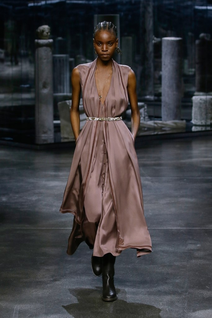 Fotoservizio/FW 21-22/WOMEN/SFILATA/FENDI/DP2/32