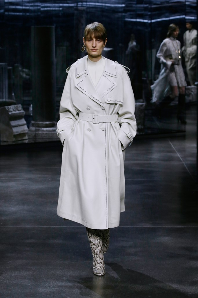 Fotoservizio/FW 21-22/WOMEN/SFILATA/FENDI/DP2/43