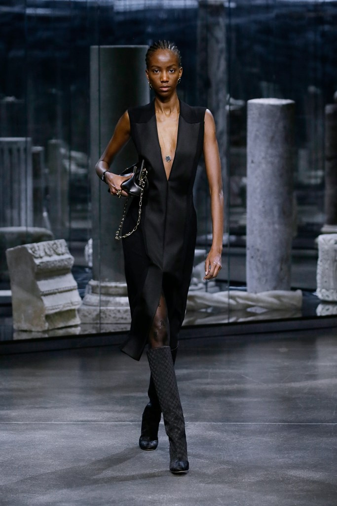 Fotoservizio/FW 21-22/WOMEN/SFILATA/FENDI/DP2/51