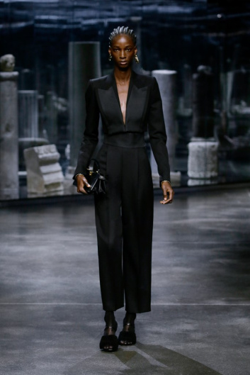 Fotoservizio/FW 21-22/WOMEN/SFILATA/FENDI/DP2/52