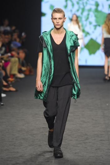 Fotoservizio/SS 2012/WOMEN/C'N'C COSTUME NATIONAL/10