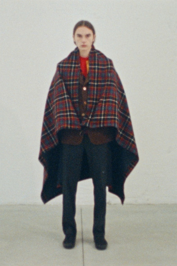 Fotoservizio/FW 21-22/WOMEN/SFILATA/FABIO QUARANTA/DP2/17