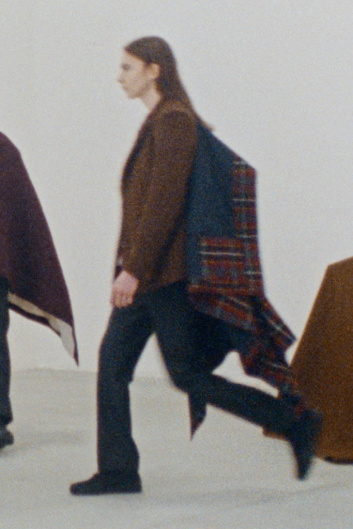 Fotoservizio/FW 21-22/WOMEN/SFILATA/FABIO QUARANTA/DP2/18