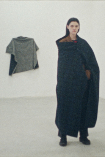 Fotoservizio/FW 21-22/WOMEN/SFILATA/FABIO QUARANTA/DP2/26