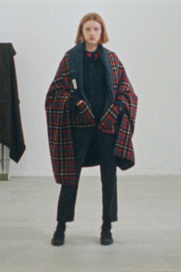 Fotoservizio/FW 21-22/WOMEN/SFILATA/FABIO QUARANTA/DP2/29