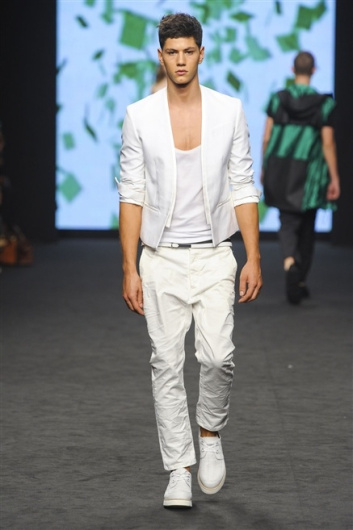 Fotoservizio/SS 2012/WOMEN/C'N'C COSTUME NATIONAL/12