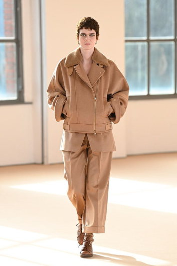 Fotoservizio/FW 21-22/WOMEN/SFILATA/MAX MARA/DP2/1