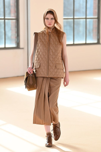 Fotoservizio/FW 21-22/WOMEN/SFILATA/MAX MARA/DP2/2